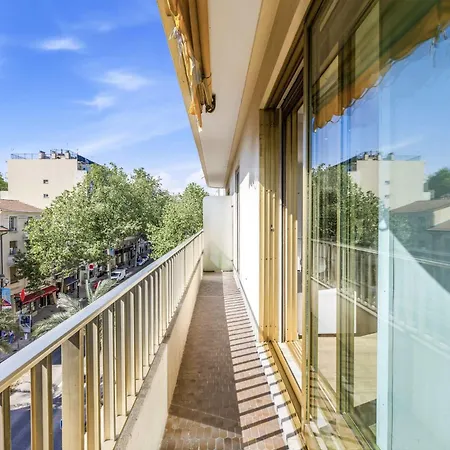 Le Montsoreau 2 Exterieur Centre * Cannes